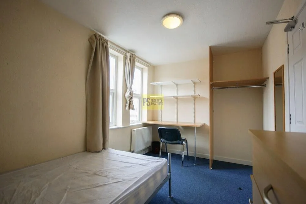6 bedroom terraced house for rent