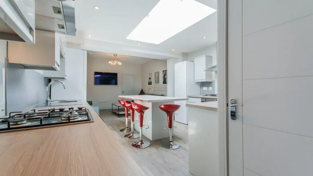 7 bedroom terraced house for rent