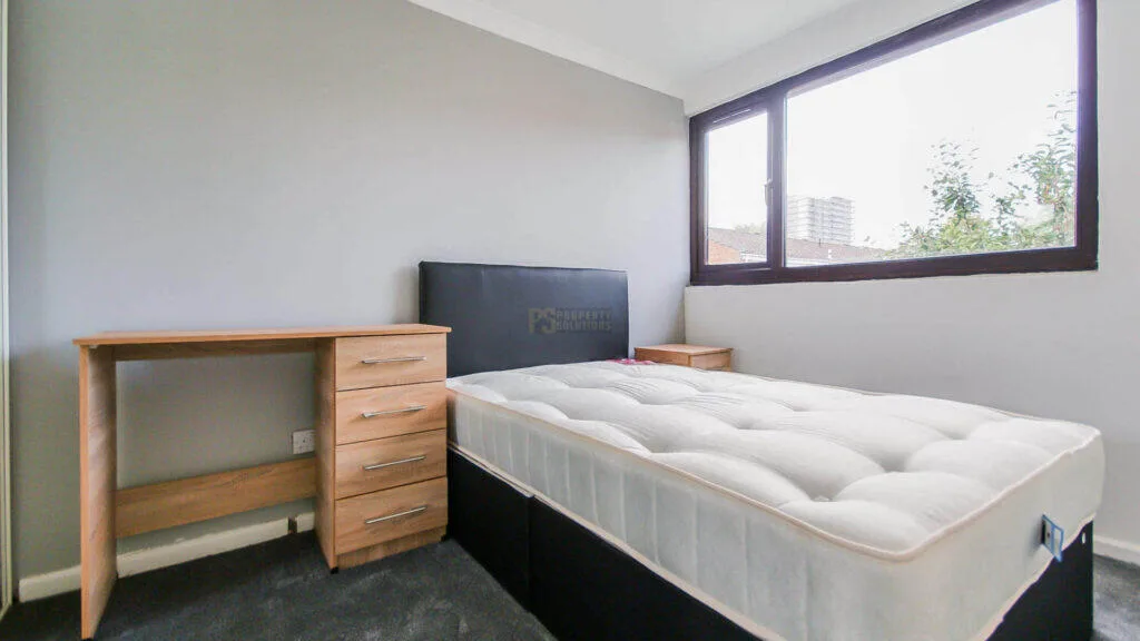 4 bedroom terraced house for rent