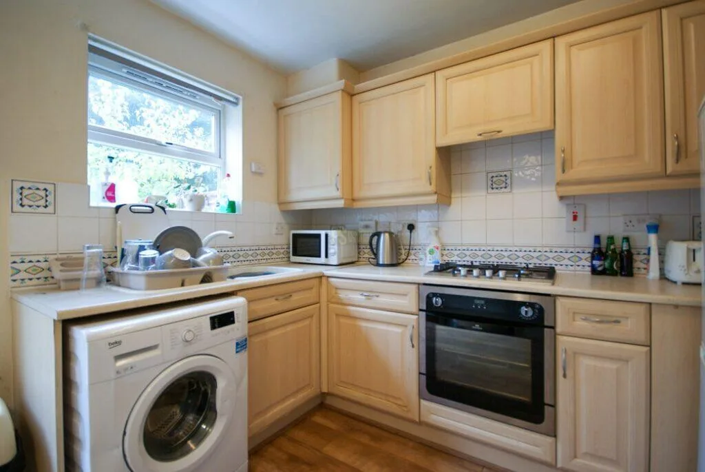 2 bedroom semi-detached house for rent
