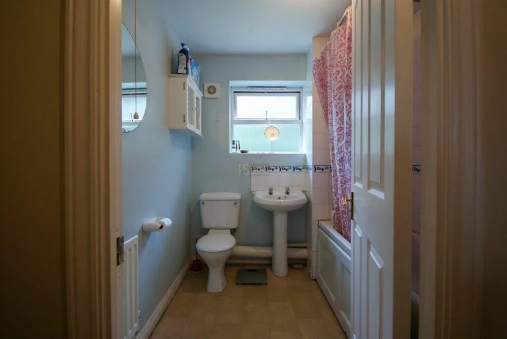 2 bedroom semi-detached house for rent