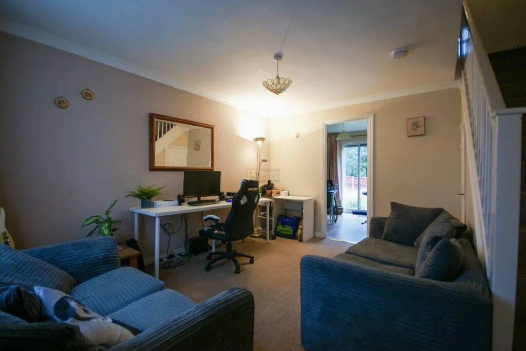 2 bedroom semi-detached house for rent