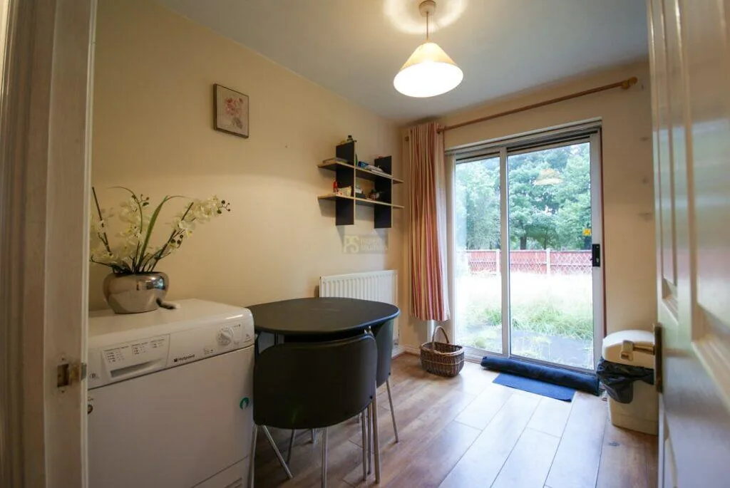 2 bedroom semi-detached house for rent