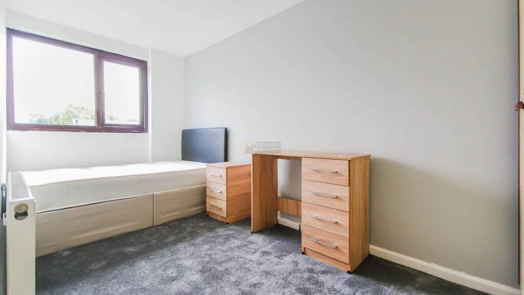 4 bedroom terraced house for rent