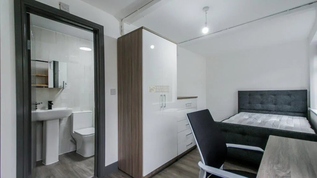 3 bedroom maisonette for rent