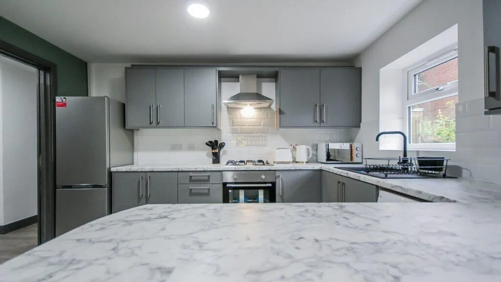 3 bedroom maisonette for rent