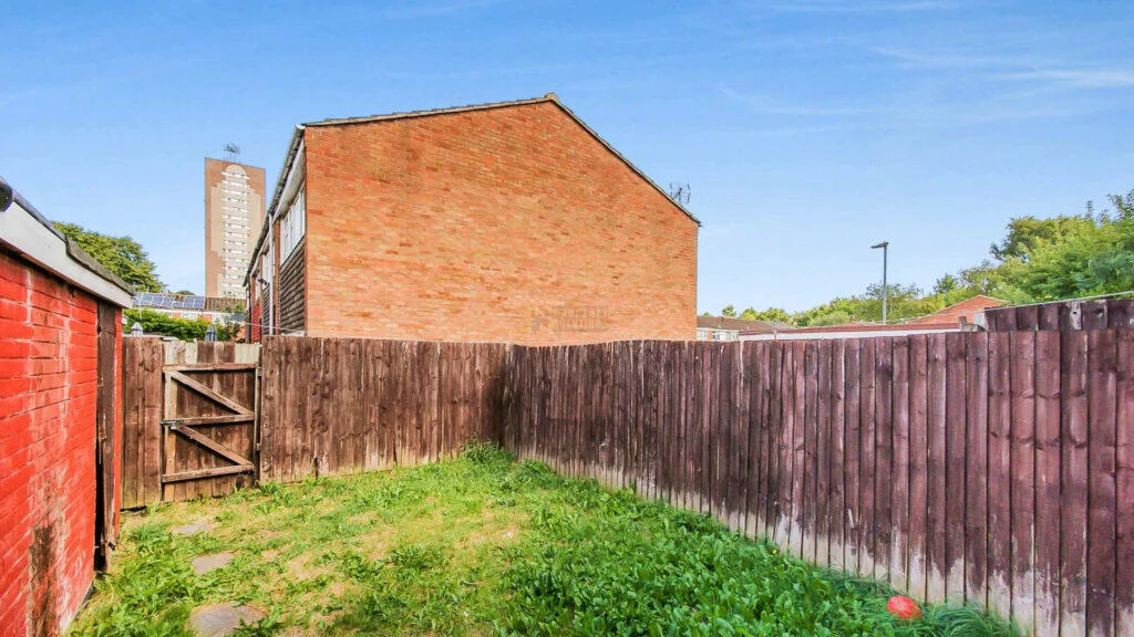 4 bedroom terraced house for rent