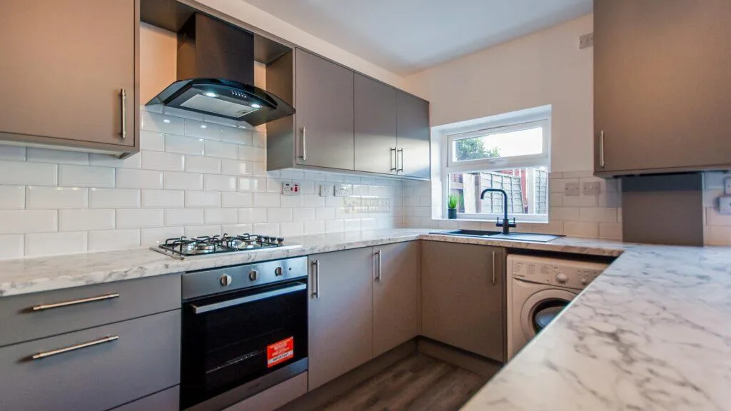 4 bedroom maisonette for rent