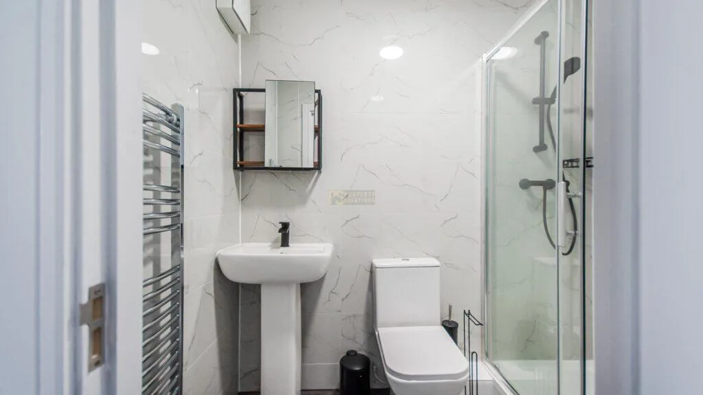 4 bedroom maisonette for rent