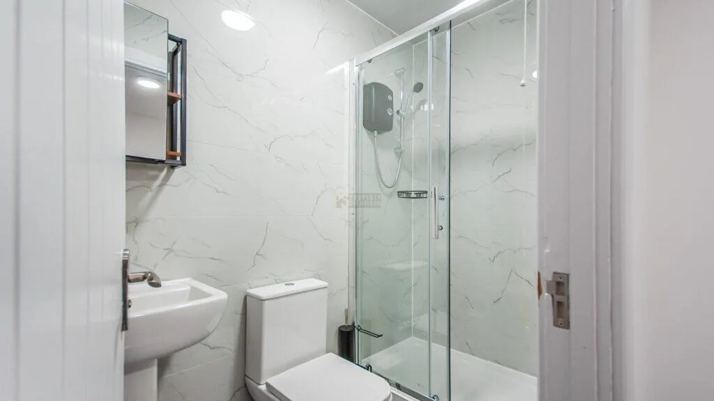 4 bedroom maisonette for rent