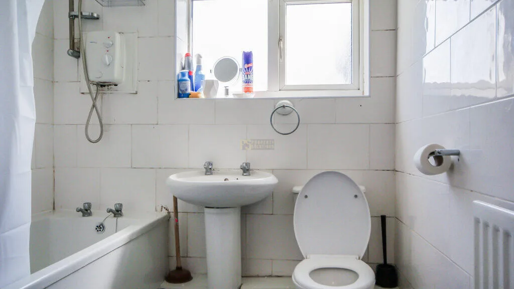 5 bedroom terraced house for rent