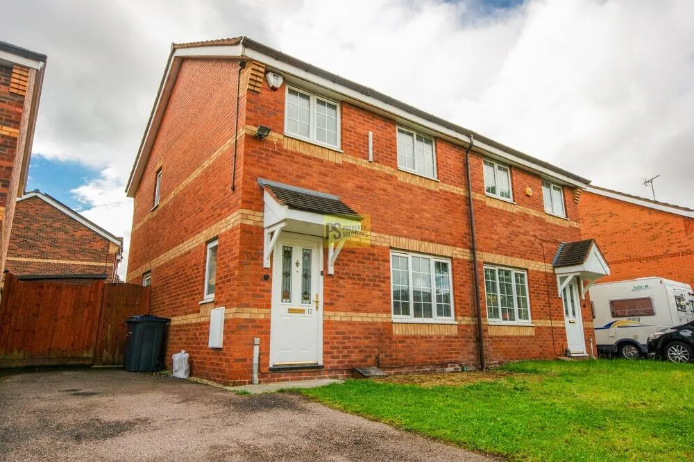 3 bedroom semi-detached house for rent