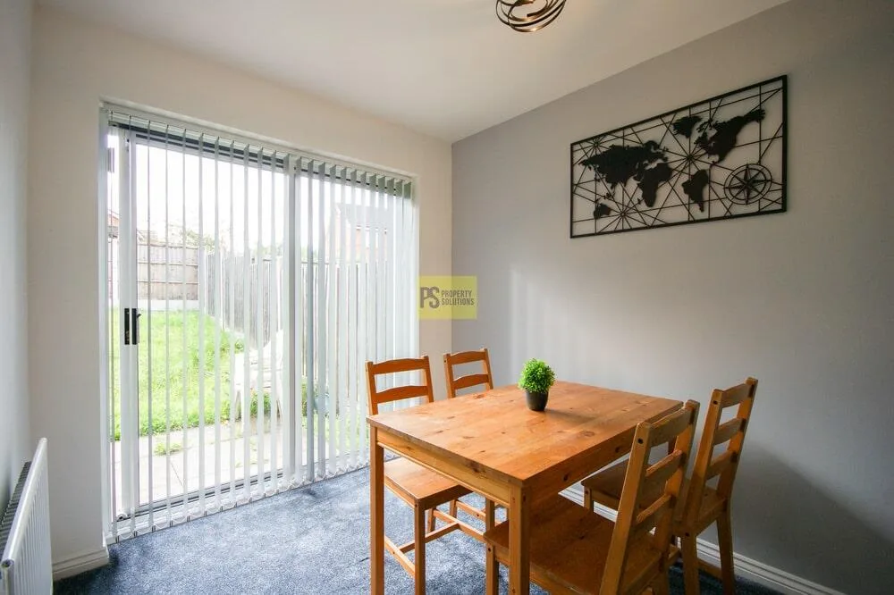 3 bedroom semi-detached house for rent