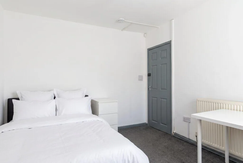 5 bedroom terraced house for rent
