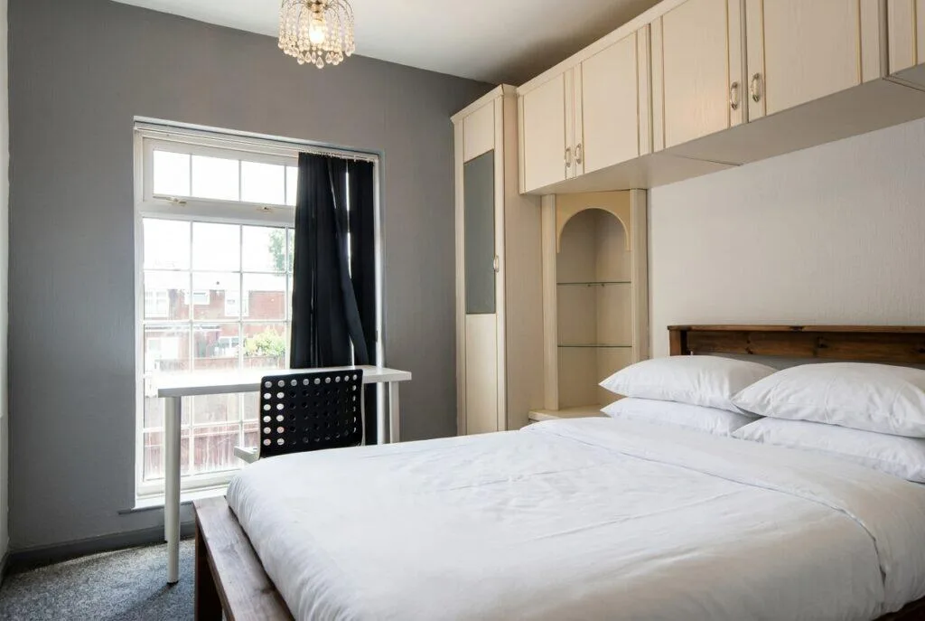 5 bedroom terraced house for rent
