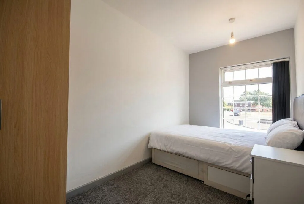 5 bedroom terraced house for rent