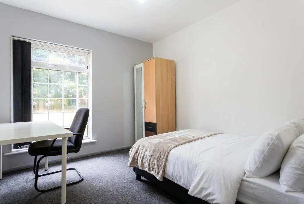 5 bedroom terraced house for rent