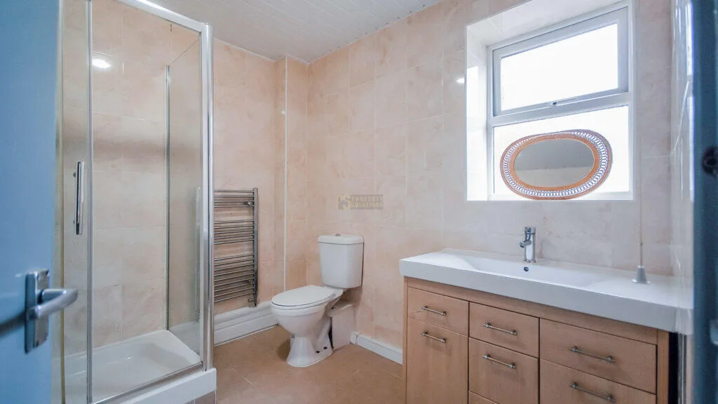 4 bedroom maisonette for rent