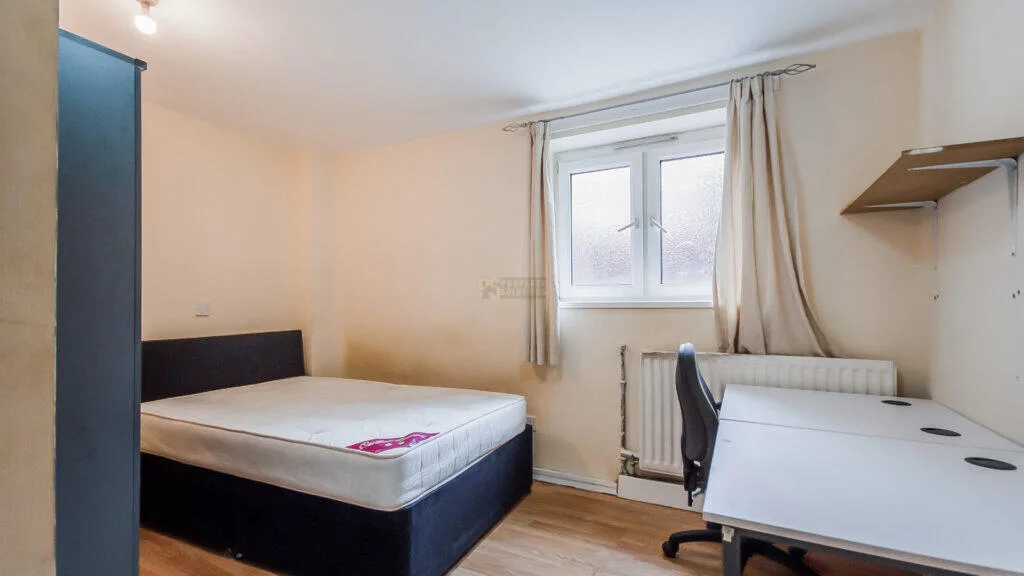 4 bedroom maisonette for rent