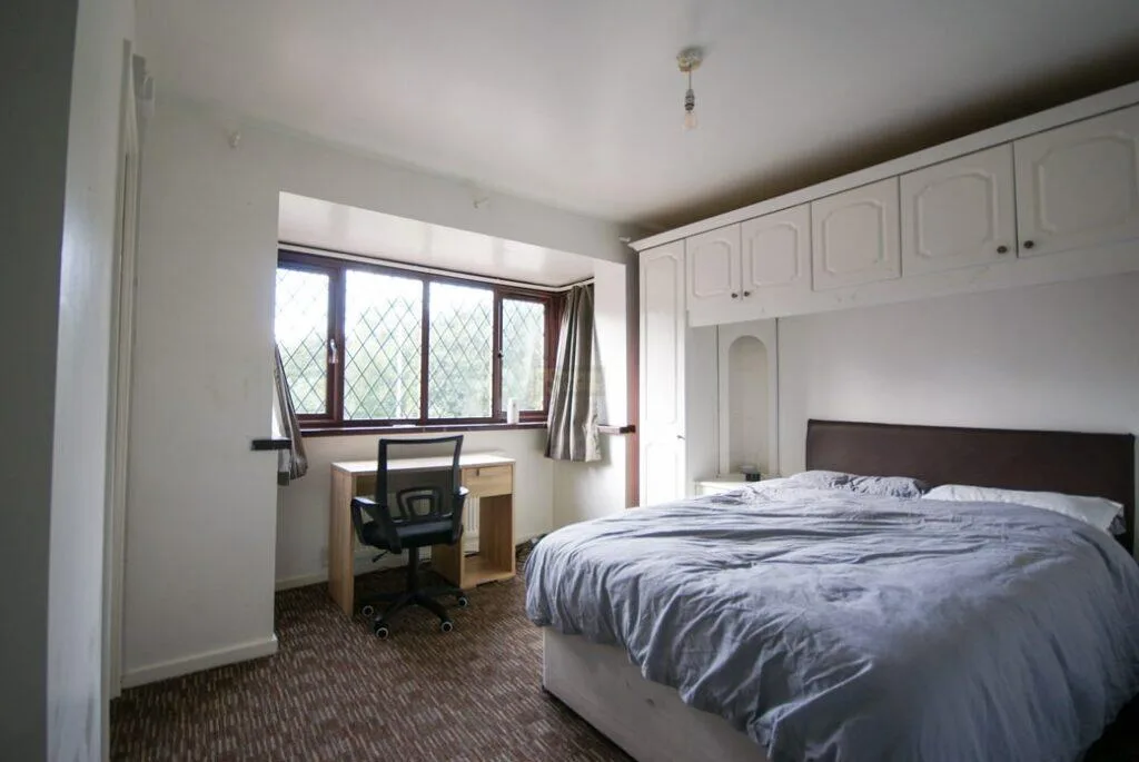 5 bedroom terraced house for rent