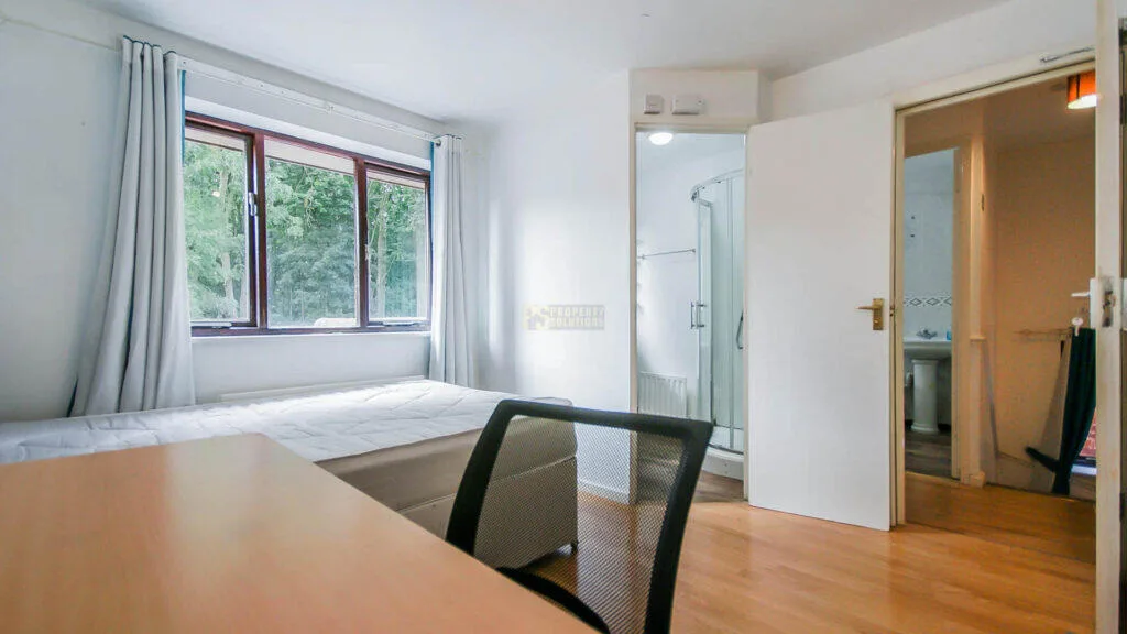 5 bedroom detached house for rent