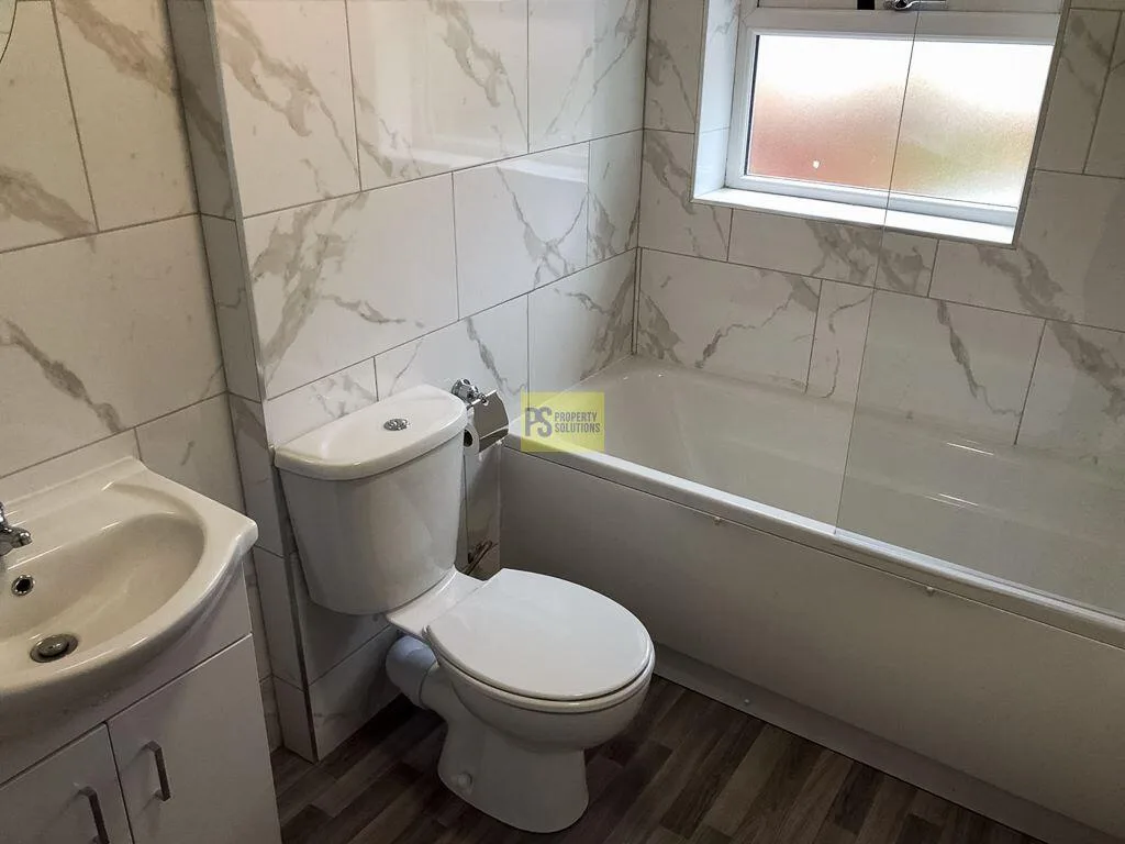 5 bedroom terraced house for rent