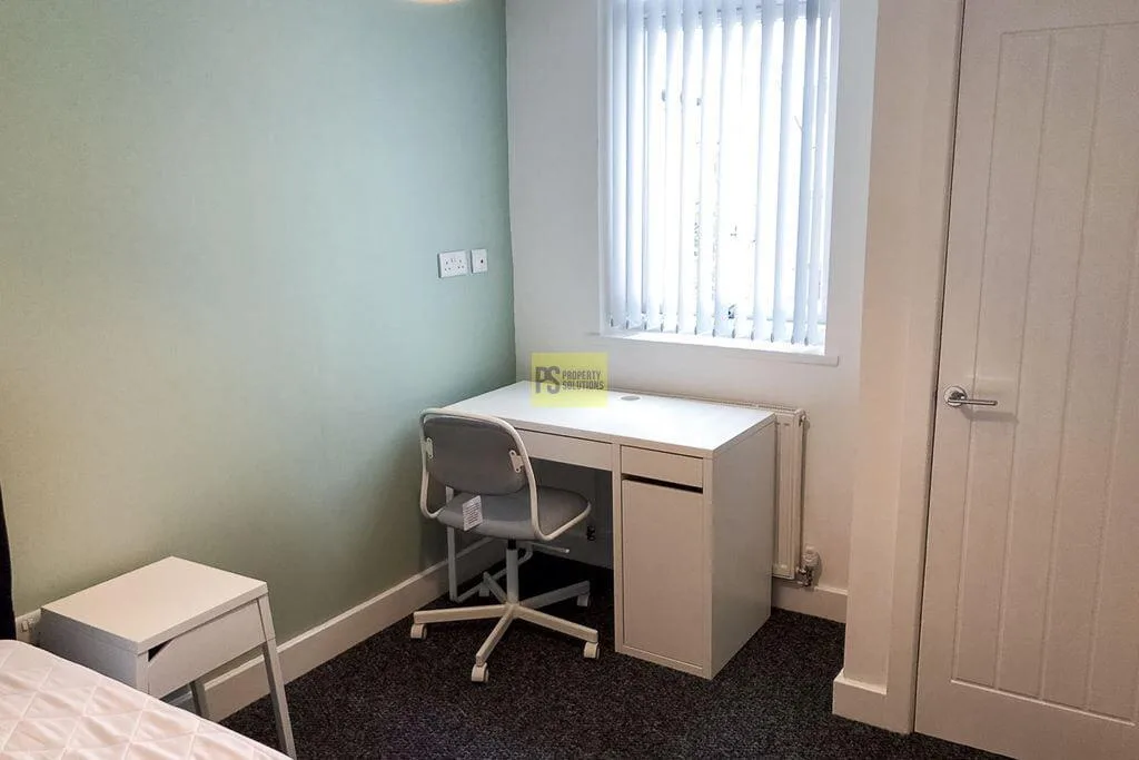 5 bedroom terraced house for rent