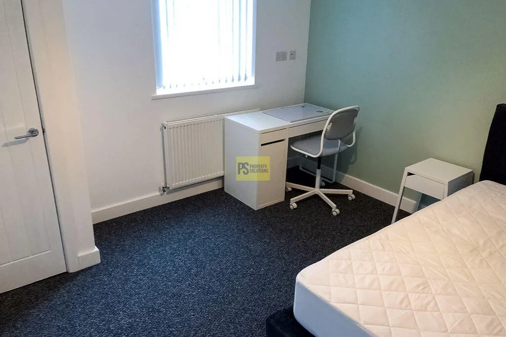 5 bedroom terraced house for rent