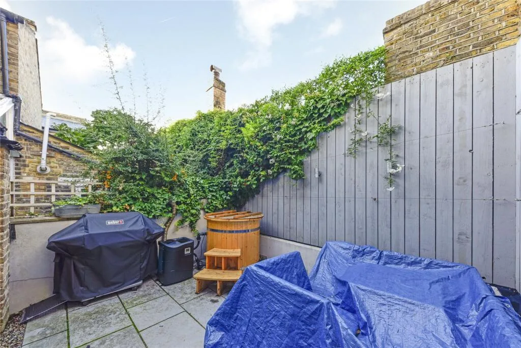2 bedroom terraced house for rent