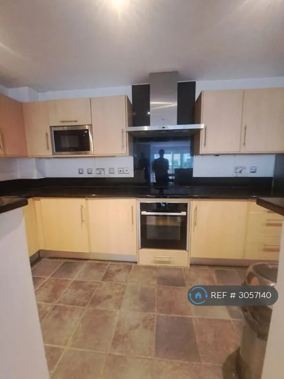 3 bedroom flat for rent