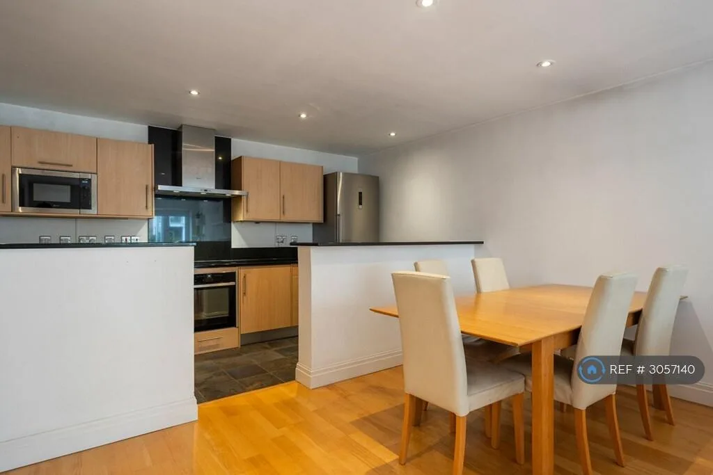 3 bedroom flat for rent