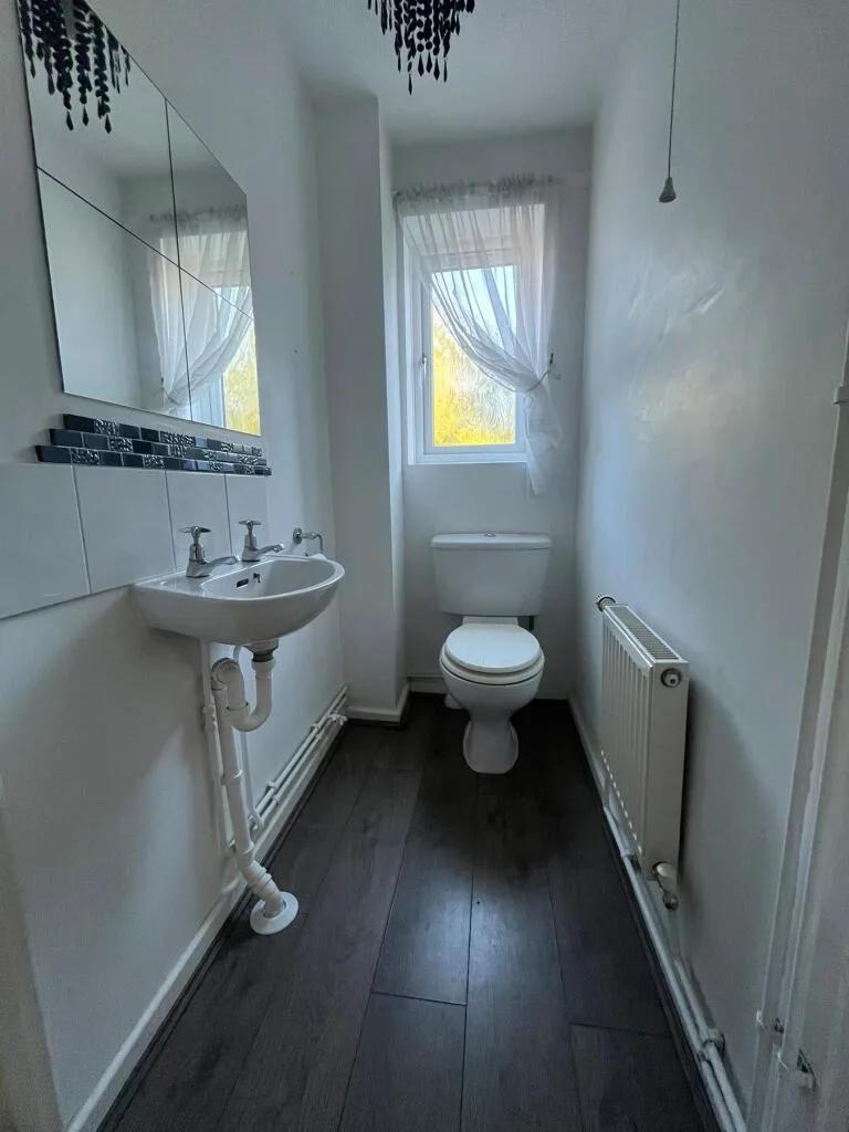 2 bedroom semi-detached house for rent