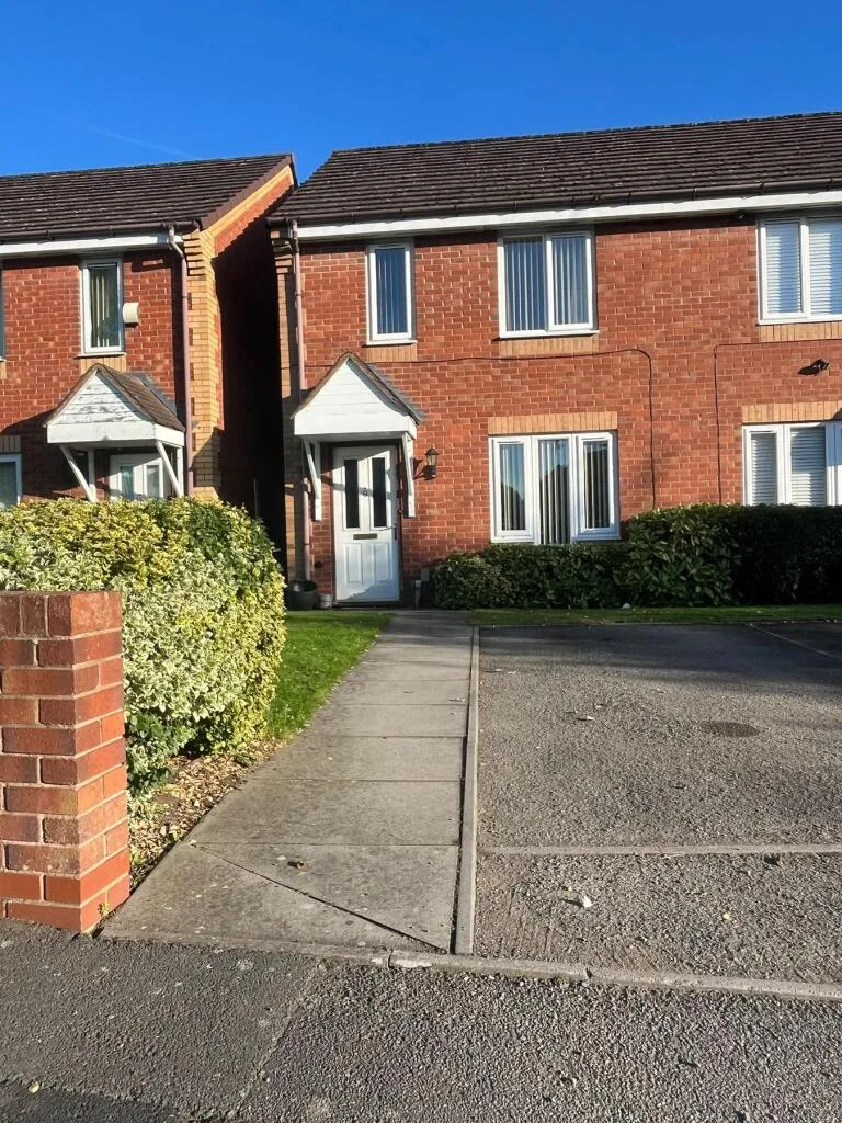 2 bedroom semi-detached house for rent