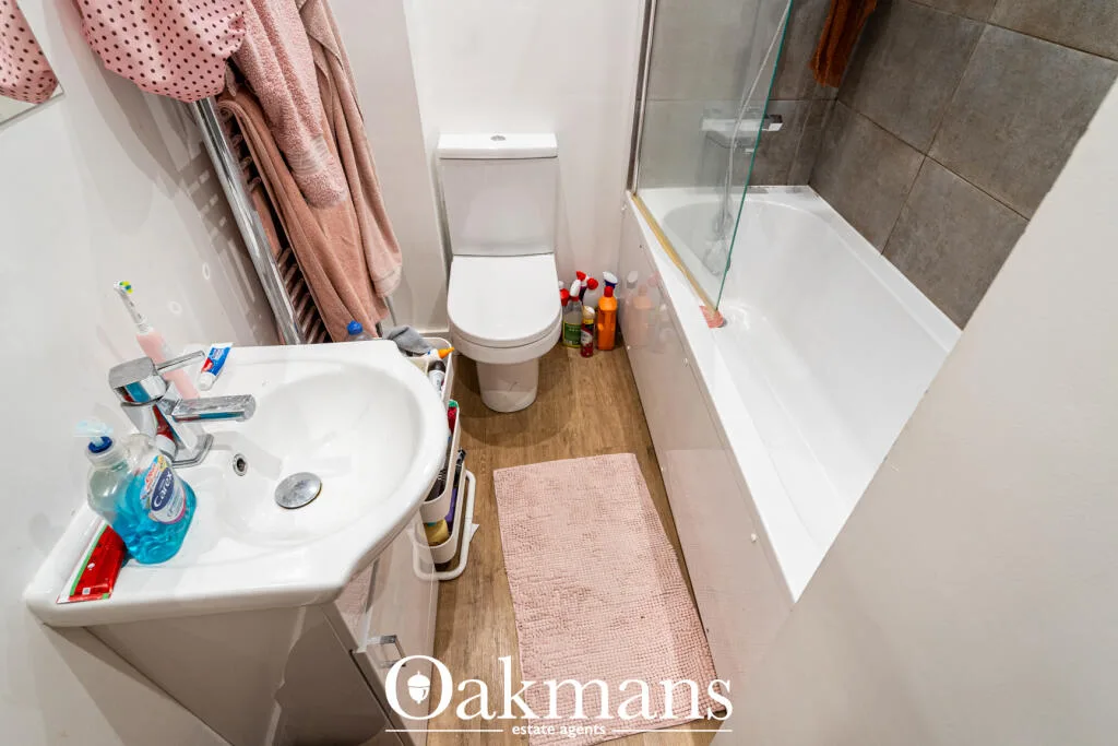 5 bedroom detached house for rent