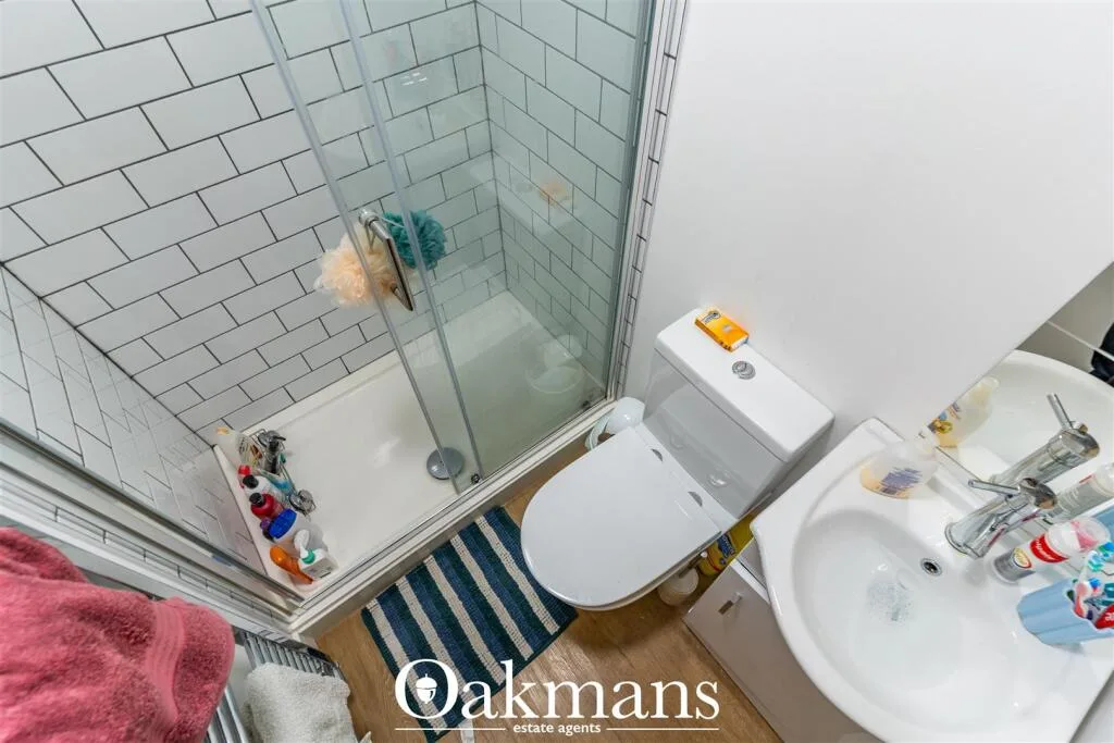 5 bedroom detached house for rent