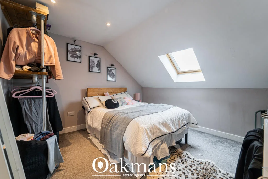 5 bedroom detached house for rent