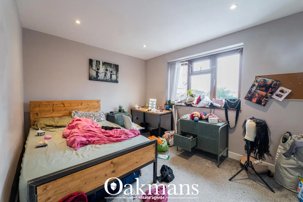 5 bedroom detached house for rent