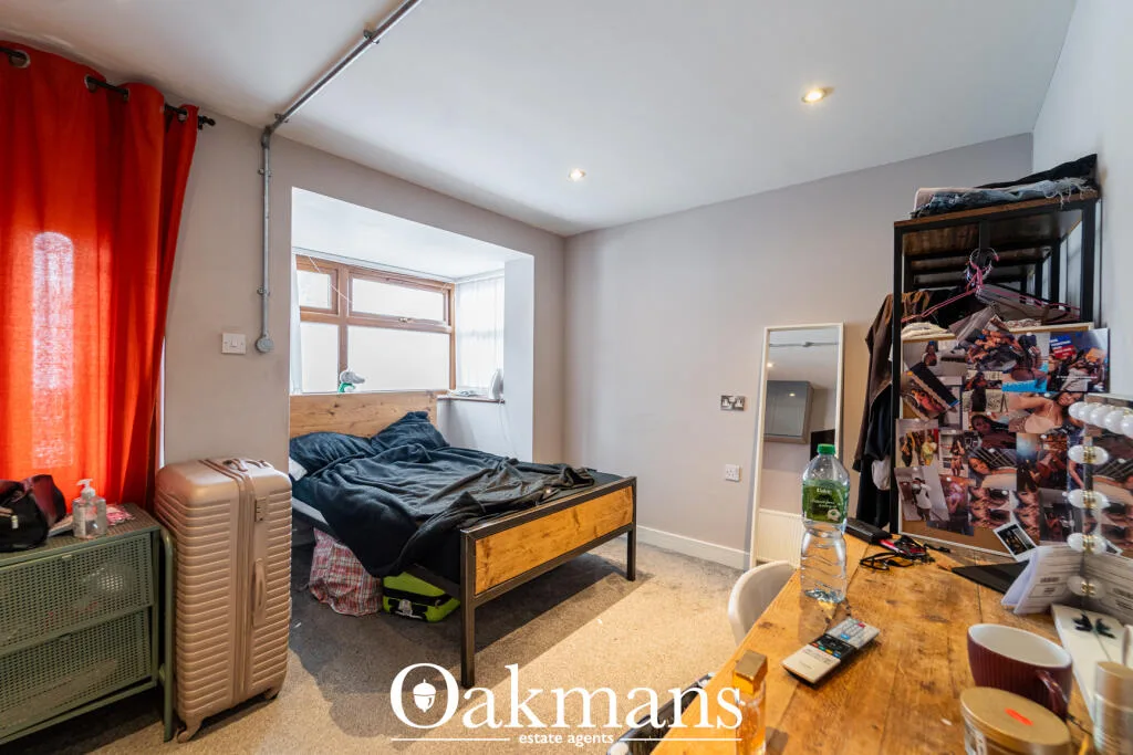 5 bedroom detached house for rent