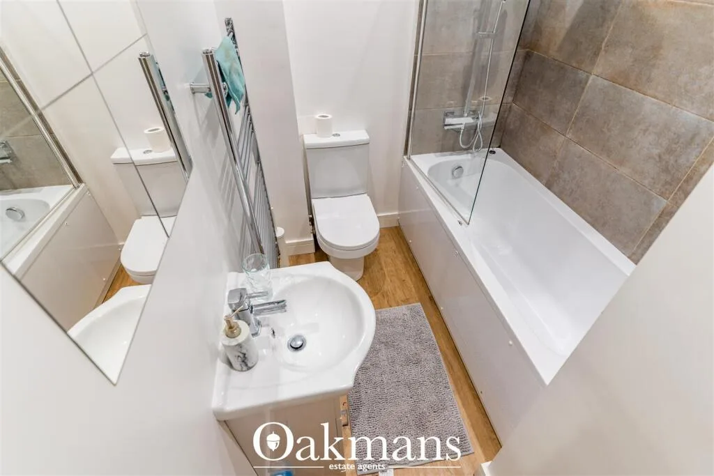 5 bedroom detached house for rent