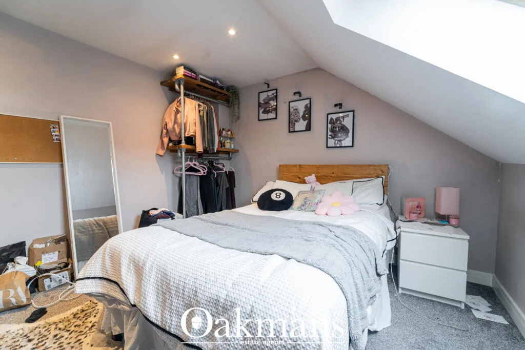 5 bedroom detached house for rent