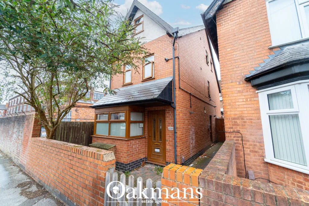 5 bedroom detached house for rent