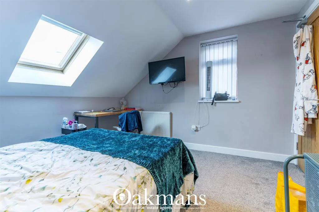 5 bedroom detached house for rent
