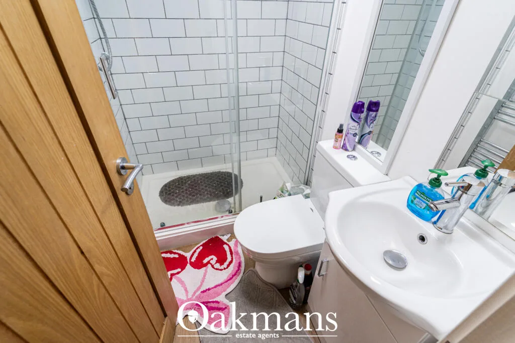 5 bedroom detached house for rent