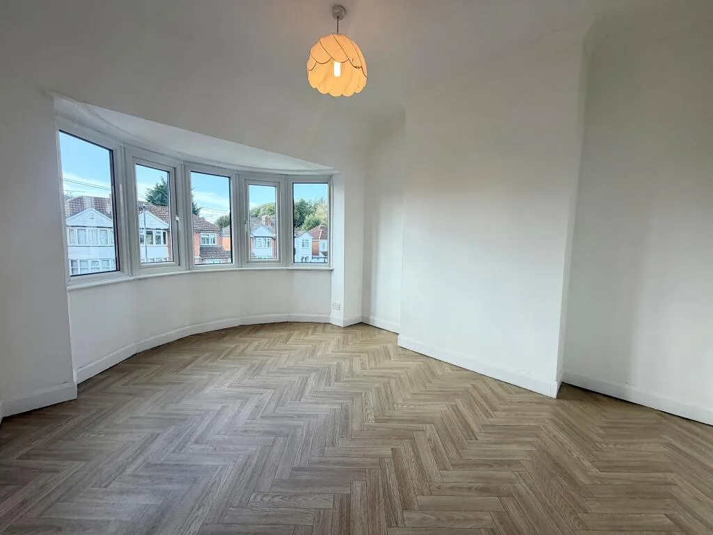 3 bedroom semi-detached house for rent