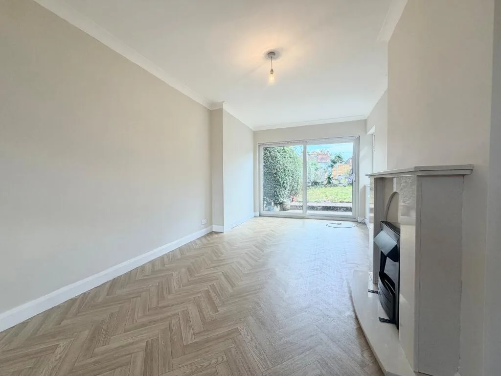 3 bedroom semi-detached house for rent