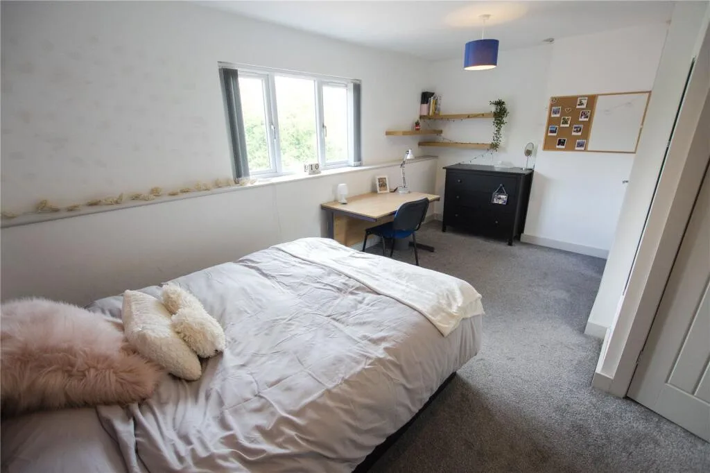 8 bedroom house for rent