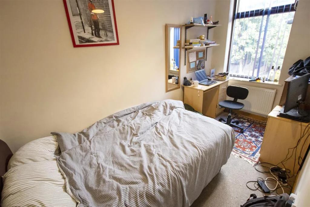 5 bedroom apartment for rent