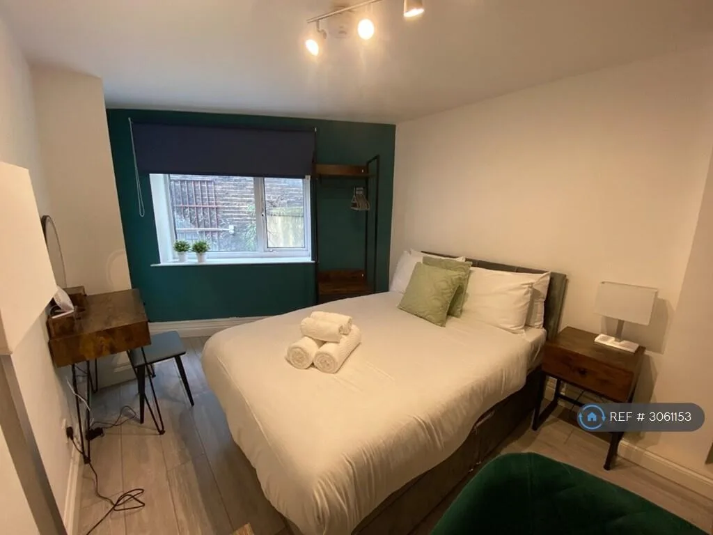 Studio flat for rent
