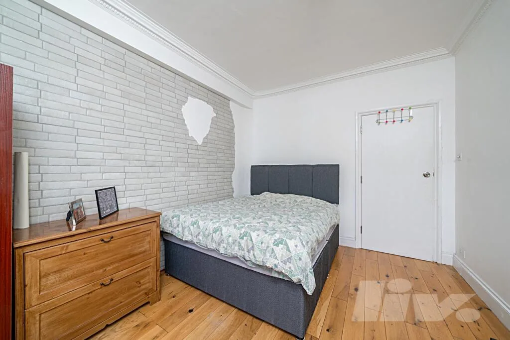 4 bedroom flat for rent