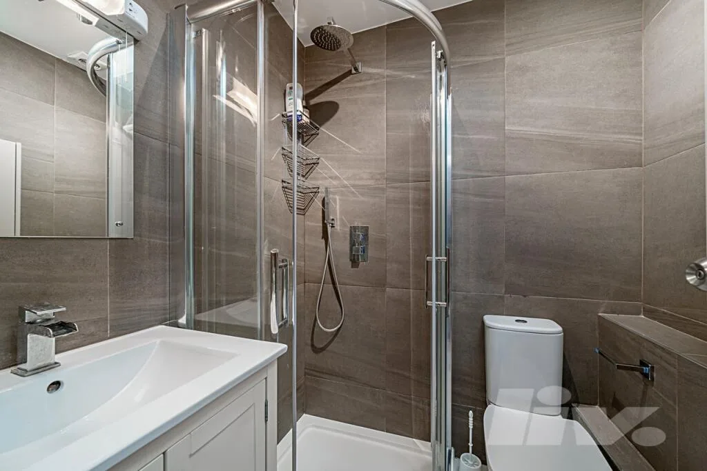 4 bedroom flat for rent